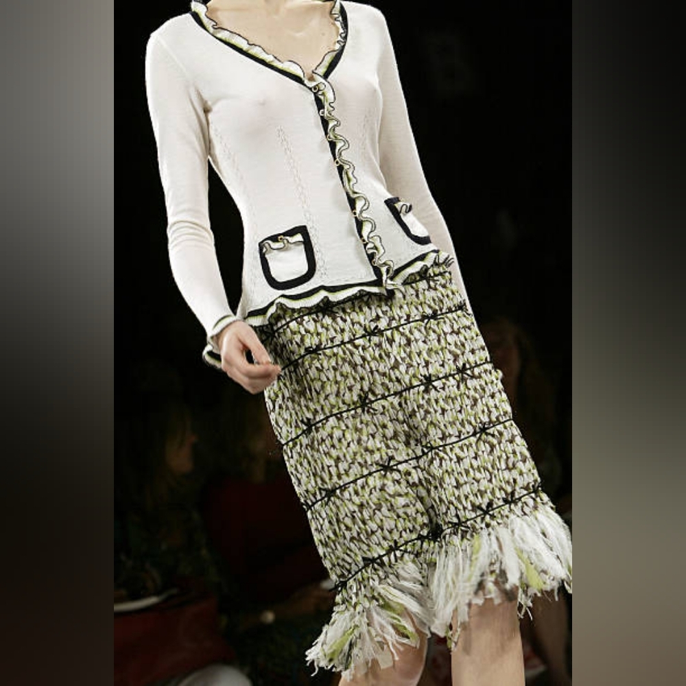 ○$2,800 OSCAR DE LA RENTA SILK TWEED FEATHER RUNW SKIRT 4